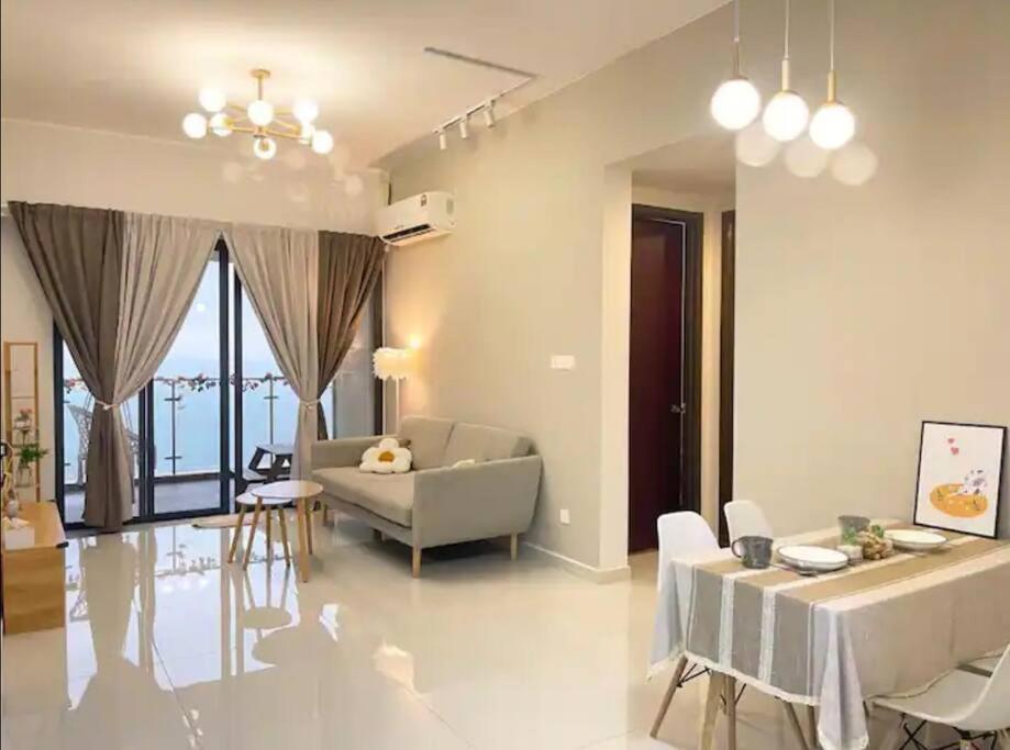Pangsapuri Amberside8a.2room.4pax.wifi.pool Johor Bahru